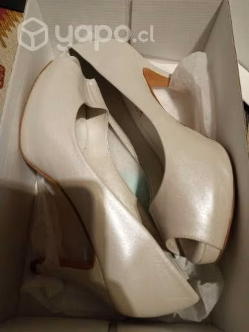 zapatos blanco marfil Nro 38