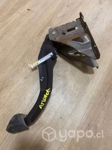 Pedal freno Volkswagen Amarok 2015