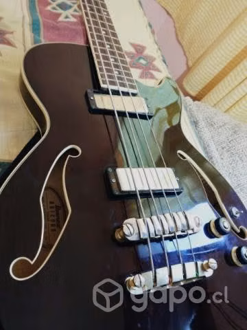 Bajo Ibanez Artcore Series AGB200