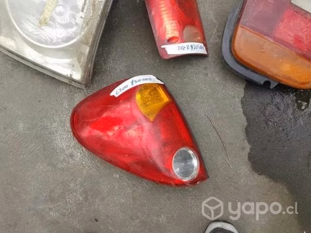 Farol trasero piloto Mitsubishi l200 2011