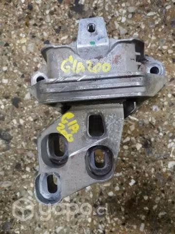 Soporte de motor mercedes gla200 2020