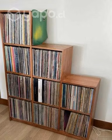 Estante vinilos escalonado