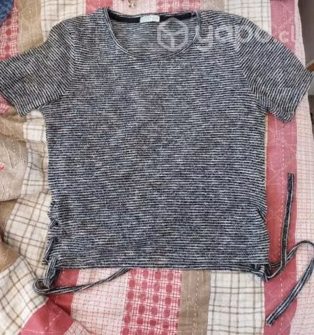 Polera Marca Foster