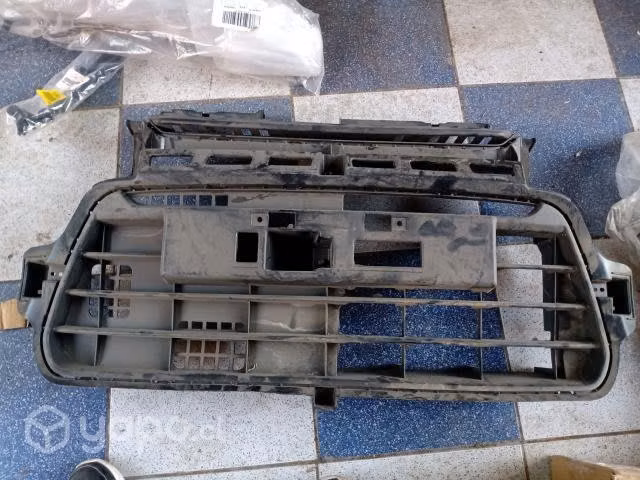 Suzuki alto mascarón original nuevo