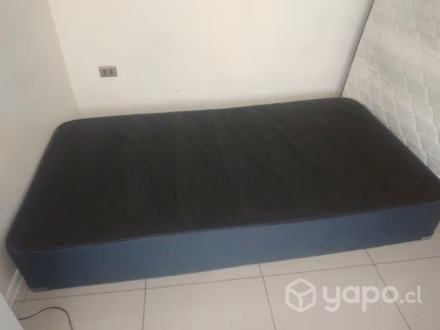 Cama de plaza 1/2 en muy buen estado