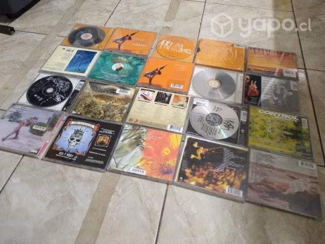 MC25: CDs GENESIS / PHIL COLLINS