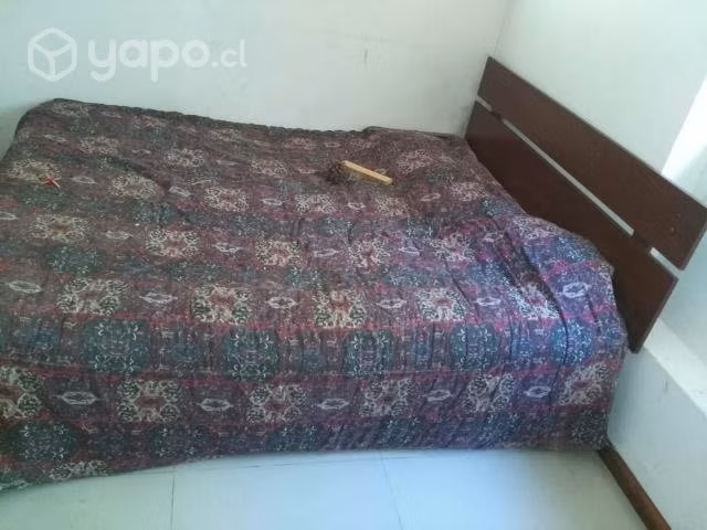 mesa y cama - Imagen 2