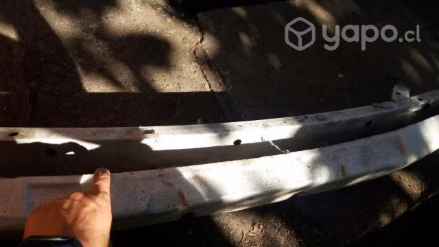 Refuerzo parachoque delantero Toyota Corolla 2007