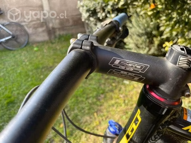 Bicicleta Mountain Bike GT Karakoram