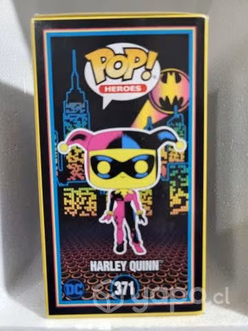 Funko pop harley quinn 371 blacklight