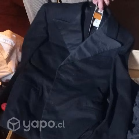 Traje o terno alemán antiguo impecable pequeño