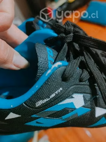 Zapatillas baby fútbol niño talla 27
