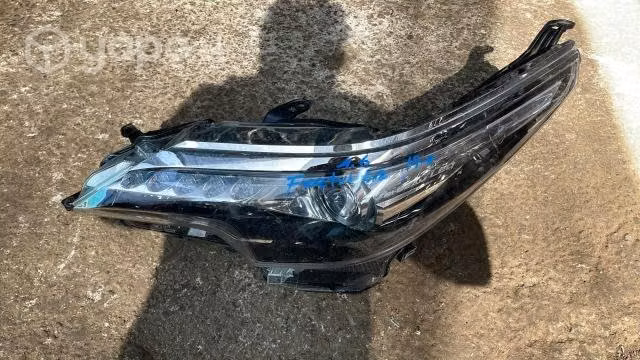 Optico izquierdo toyota fortuner 2019 original
