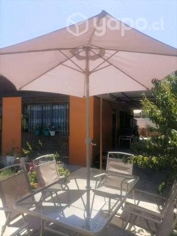 Terraza de fierro con 6 sillas