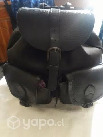 Mochila cuero negra