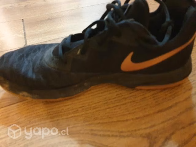 Zapatillas Nike talla 43 poco uso - Imagen 3