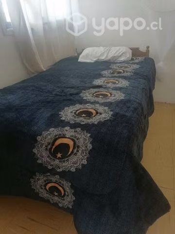 Cama con colchón plaza y media