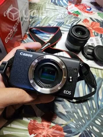 Canon m200