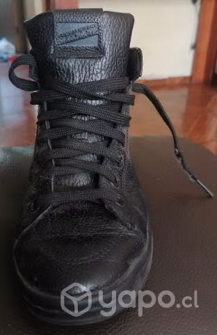 Zapato de colegio y zapatillas de. Colegio - Imagen 2