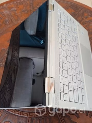 HP Pavilion x360 1 año de uso - Imagen 3