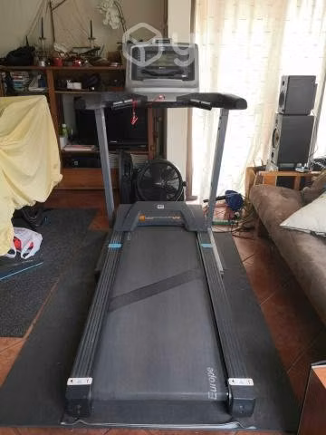 Trotadora eléctrica BH Fitness modelo TR-231 v2