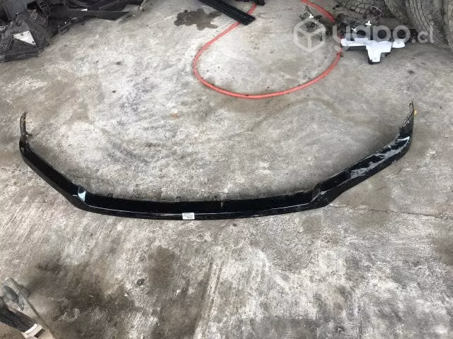 Moldura bajo opticos y mascara Ford F150 2019