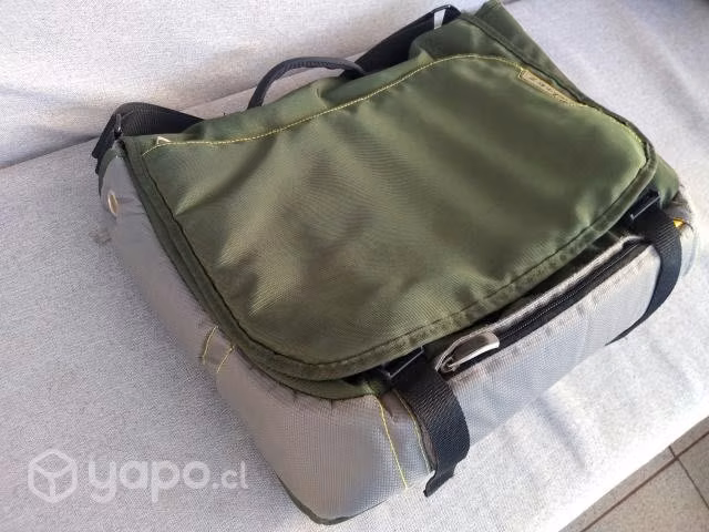 Bolsos y Mochila
