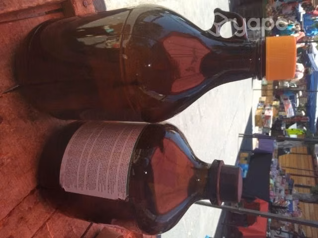 Botella adorno