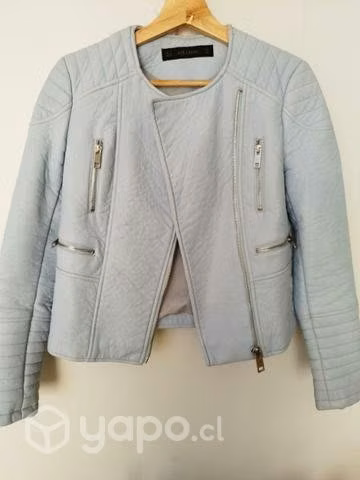 Chaqueta ecocuero celeste ZARA