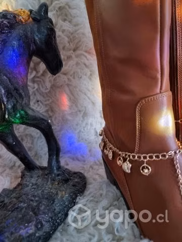 Botas