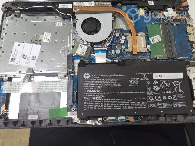 HP 250 G7 en desarme - Imagen 2