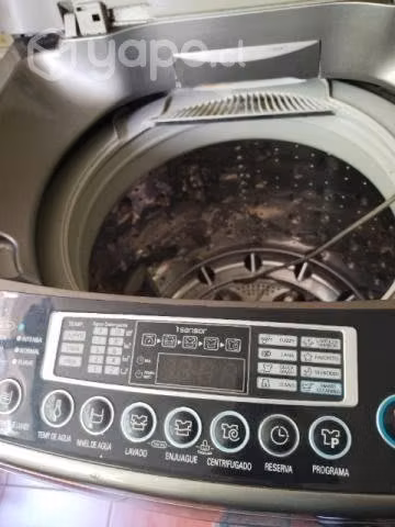 Lavadora LG,de 14 kilos, impecable