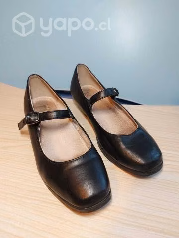 Zapatos de Cueca número 35