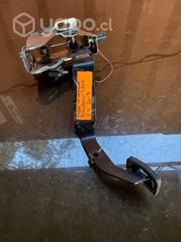 Pedal embrague Mitsubishi L