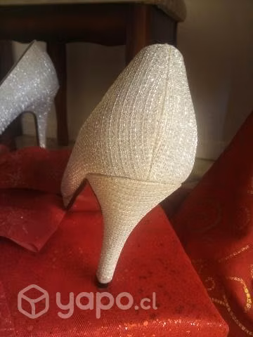 Hermoso zapatos de fiesta nuevos número 26 veete