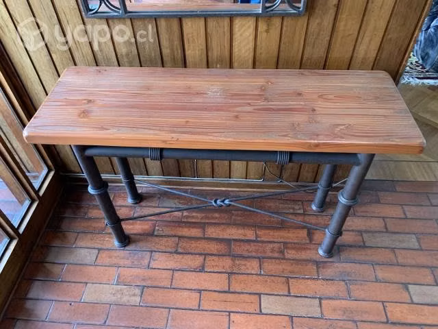 Mesa Arrimo de Pino oregon con fierro etrusco. Muy