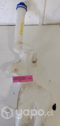 Deposito Agua Limpia Parabrisas Detalle Patas (FES