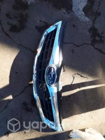 Mascara delantera original Subaru impreza 2012