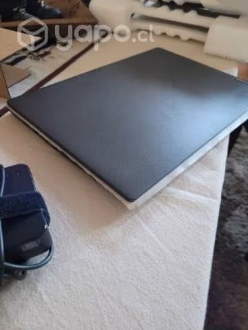 Notebook Lenovo con 2 meses de uso