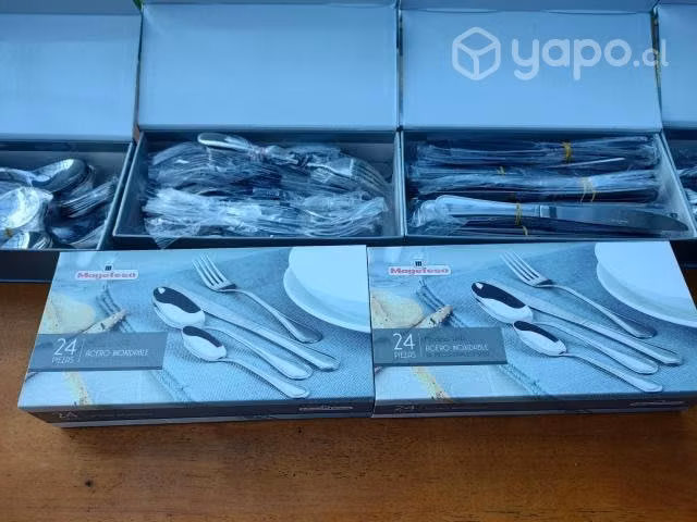 Tenedor, cucharas, cuchillos