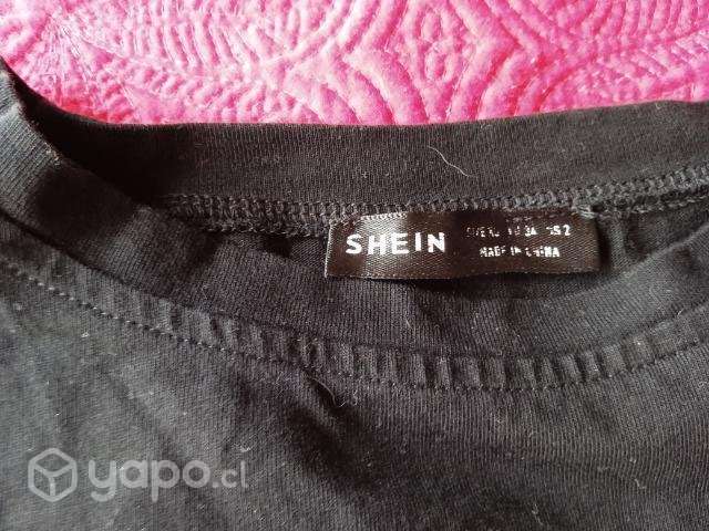 Crop Top negro Shein - Imagen 2