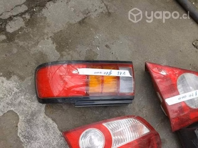 Farol trasero piloto original Nissan v16
