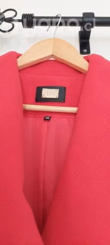 Abrigo rojo