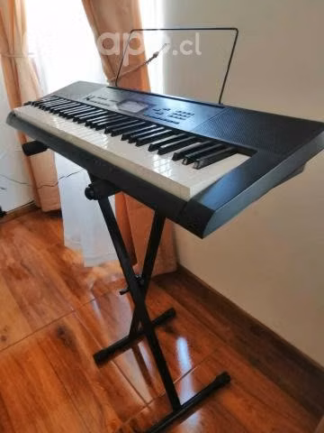 Teclado CASIO CTK-3200 con atril y funda - Imagen 4