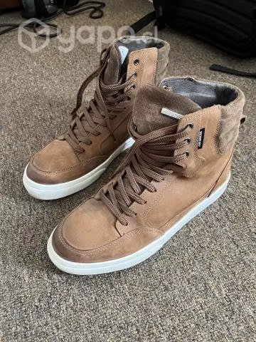 Zapatillas de moto + jeans moto