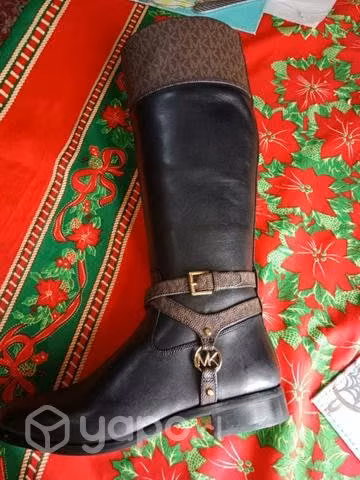 Botas de cuero nuevas