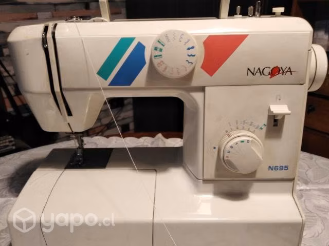 Máquina de coser - Imagen 3