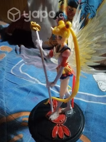 Polera sailor moon y figura