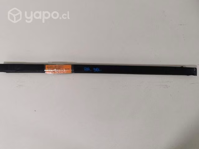 Moldura Lame Vidrio Puerta Delant Der Pick Up 2018