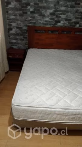 cama Rosen y closee i mesa de vidrio